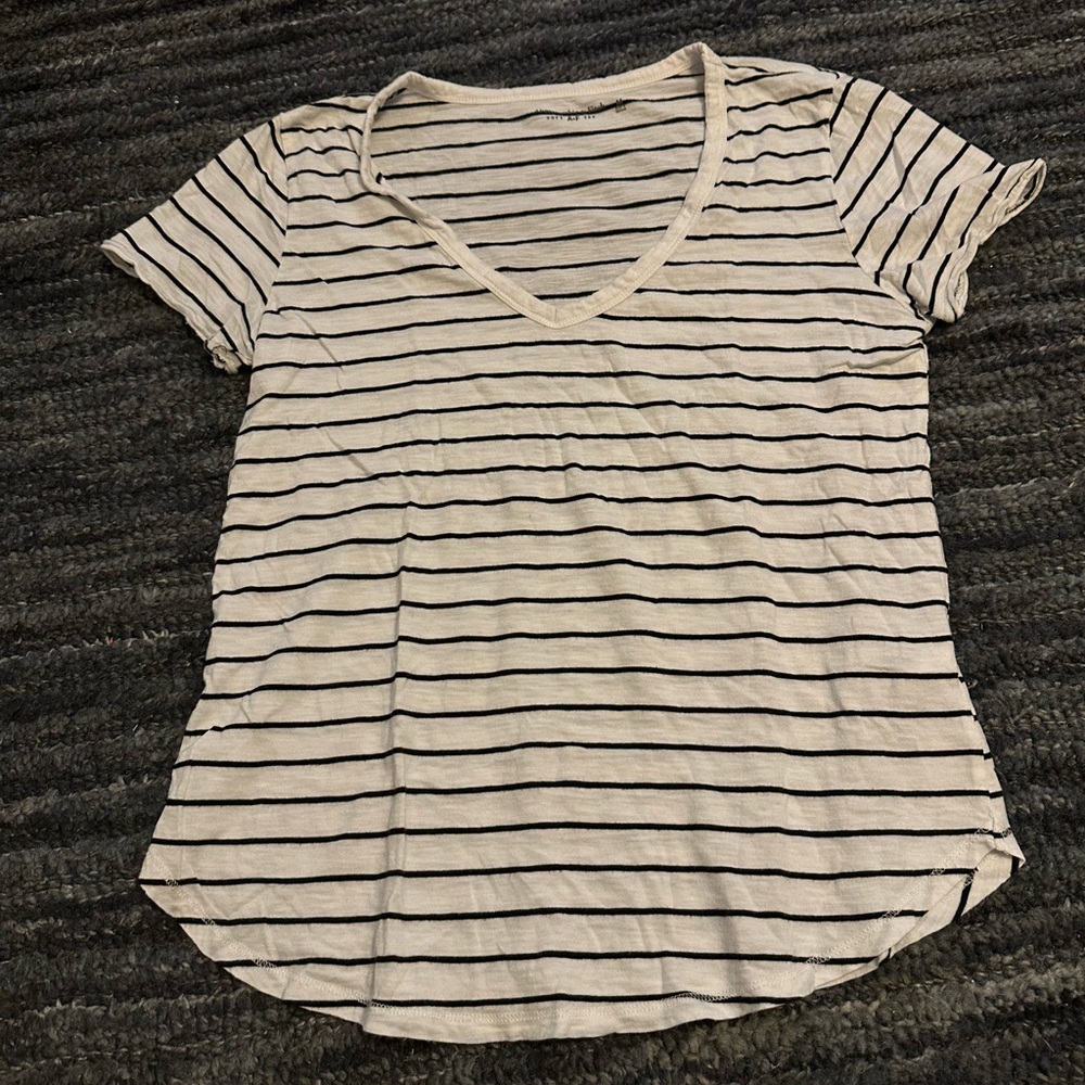 ABERCROMBIE AND FITCH t shirt